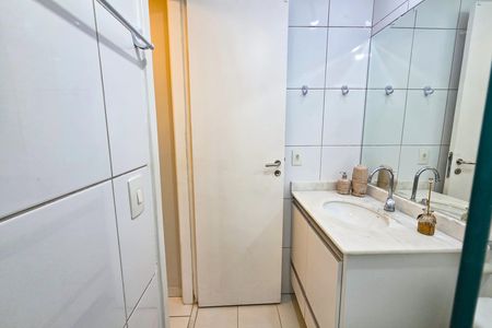 Apartamento para alugar com 70m², 2 quartos e 1 vagaBanheiro