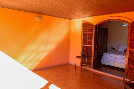Casa à venda com 215m², 3 quartos e 2 vagas Casa à venda com 215m², 3 quartos e 2 vagasSacada