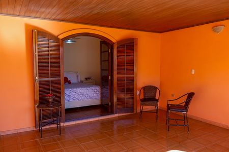 Casa à venda com 215m², 3 quartos e 2 vagas Casa à venda com 215m², 3 quartos e 2 vagasSacada