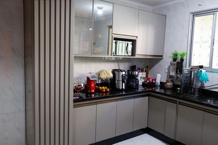 Casa à venda com 215m², 3 quartos e 2 vagas Casa à venda com 215m², 3 quartos e 2 vagasCozinha
