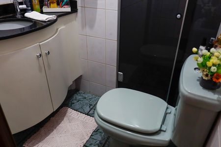 Casa à venda com 215m², 3 quartos e 2 vagas Casa à venda com 215m², 3 quartos e 2 vagasBanheiro
