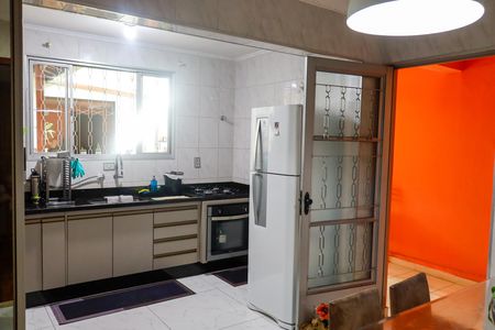 Casa à venda com 215m², 3 quartos e 2 vagas Casa à venda com 215m², 3 quartos e 2 vagasCozinha
