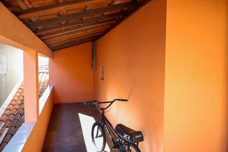 Casa à venda com 215m², 3 quartos e 2 vagas Casa à venda com 215m², 3 quartos e 2 vagasSacada