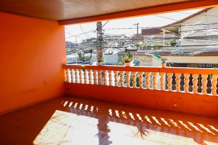 Casa à venda com 215m², 3 quartos e 2 vagas Casa à venda com 215m², 3 quartos e 2 vagasSacada