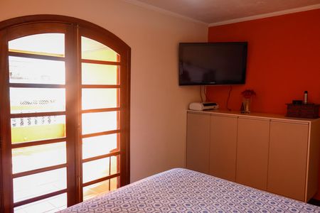 Casa à venda com 215m², 3 quartos e 2 vagas Casa à venda com 215m², 3 quartos e 2 vagasQuarto 1