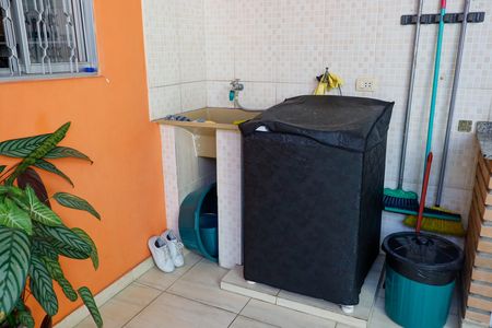 Casa à venda com 215m², 3 quartos e 2 vagas Casa à venda com 215m², 3 quartos e 2 vagasLavanderia