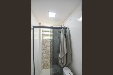 Banheiro de apartamento à venda com 2 quartos, 47m² em Paulicéia, São Bernardo do Campo