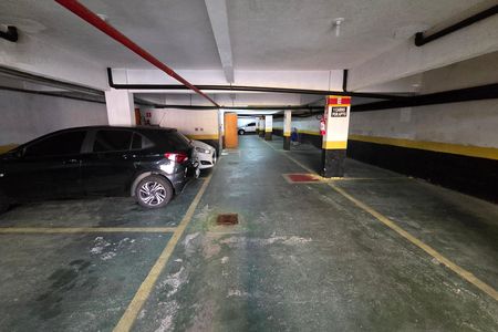 Apartamento para alugar com 50m², 1 quarto e 1 vaga Apartamento para alugar com 50m², 1 quarto e 1 vagaGaragem