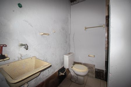 Casa para alugar com 270m², 3 quartos e 1 vaga Casa para alugar com 270m², 3 quartos e 1 vagaBanheiro de serviço