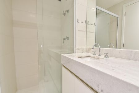 Banheiro de kitnet/studio à venda com 1 quarto, 22m² em Vila Mariana, São Paulo