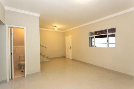 Casa de condomínio à venda com 174m², 3 quartos e 2 vagasSala