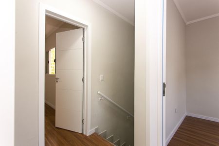 Casa de condomínio à venda com 174m², 3 quartos e 2 vagasCorredor