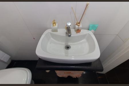 Casa à venda com 40m², 2 quartos e 1 vagaLavabo