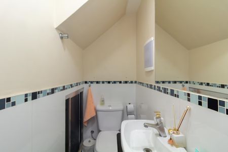 Casa à venda com 40m², 2 quartos e 1 vagaLavabo