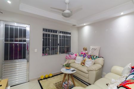 Casa à venda com 40m², 2 quartos e 1 vagaSala