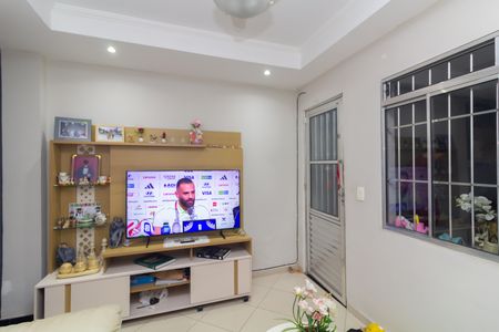 Sala de casa à venda com 2 quartos, 40m² em Conjunto Residencial José Bonifácio, São Paulo