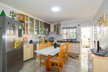 Casa para alugar com 156m², 2 quartos e 3 vagas Casa para alugar com 156m², 2 quartos e 3 vagasCozinha
