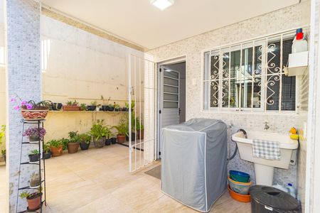 Casa para alugar com 156m², 2 quartos e 3 vagas Casa para alugar com 156m², 2 quartos e 3 vagasÁrea de Serviço