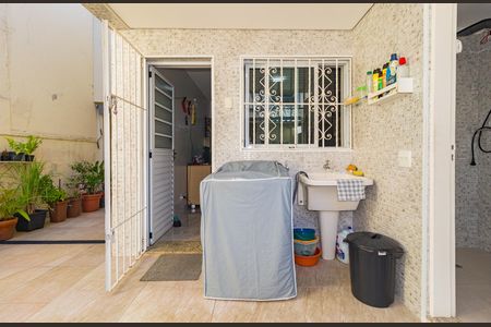 Casa para alugar com 156m², 2 quartos e 3 vagas Casa para alugar com 156m², 2 quartos e 3 vagasÁrea de Serviço