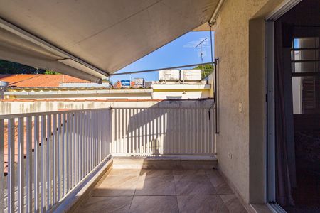 Casa para alugar com 156m², 2 quartos e 3 vagas Casa para alugar com 156m², 2 quartos e 3 vagasVaranda - Suíte 2