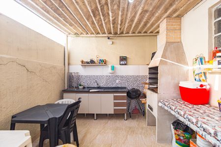 Casa para alugar com 156m², 2 quartos e 3 vagas Casa para alugar com 156m², 2 quartos e 3 vagasQuintal