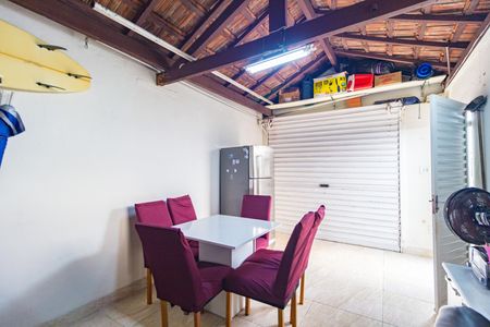 Casa para alugar com 156m², 2 quartos e 3 vagas Casa para alugar com 156m², 2 quartos e 3 vagasEscritório