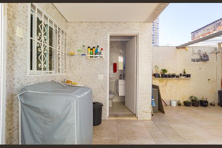 Casa para alugar com 156m², 2 quartos e 3 vagas Casa para alugar com 156m², 2 quartos e 3 vagasÁrea de Serviço