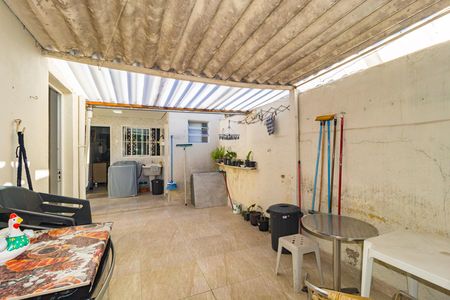 Casa para alugar com 156m², 2 quartos e 3 vagas Casa para alugar com 156m², 2 quartos e 3 vagasQuintal