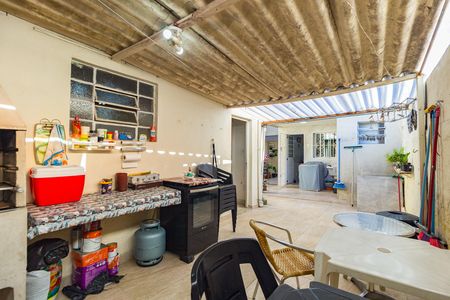 Casa para alugar com 156m², 2 quartos e 3 vagas Casa para alugar com 156m², 2 quartos e 3 vagasQuintal
