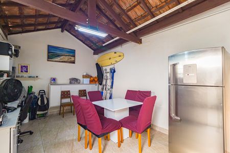 Casa para alugar com 156m², 2 quartos e 3 vagas Casa para alugar com 156m², 2 quartos e 3 vagasEscritório
