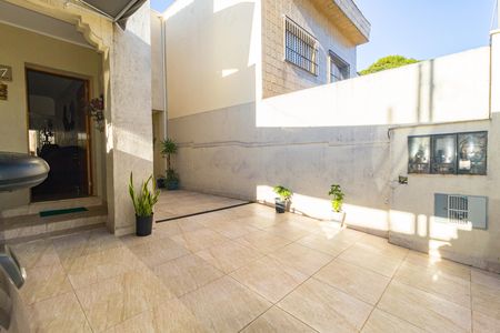 Casa para alugar com 156m², 2 quartos e 3 vagas Casa para alugar com 156m², 2 quartos e 3 vagasGaragem
