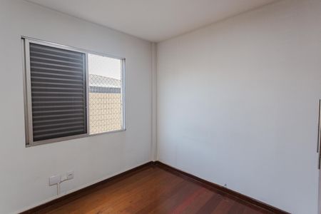 Apartamento à venda com 220m², 3 quartos e 2 vagasQuarto 2