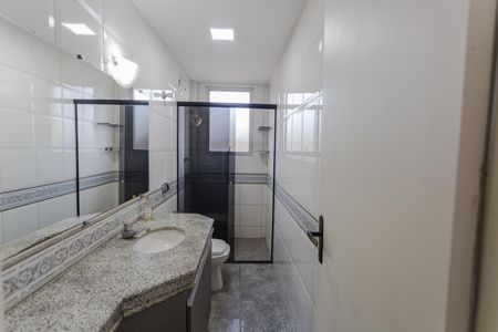 Apartamento à venda com 220m², 3 quartos e 2 vagasBanheiro Social