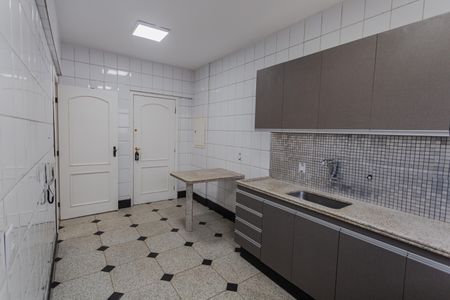 Apartamento à venda com 220m², 3 quartos e 2 vagasCozinha