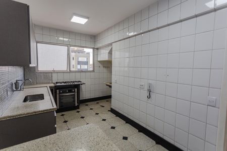Apartamento à venda com 220m², 3 quartos e 2 vagasCozinha