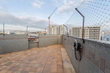 Apartamento à venda com 220m², 3 quartos e 2 vagasCobertura