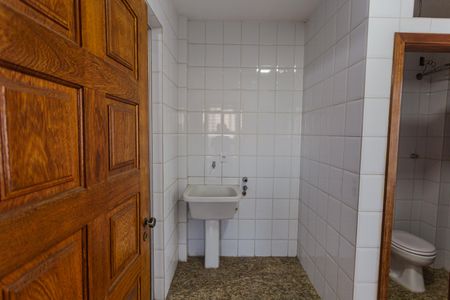Apartamento à venda com 220m², 3 quartos e 2 vagasÁrea de Serviço na Cobertura