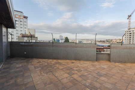 Apartamento à venda com 220m², 3 quartos e 2 vagasCobertura