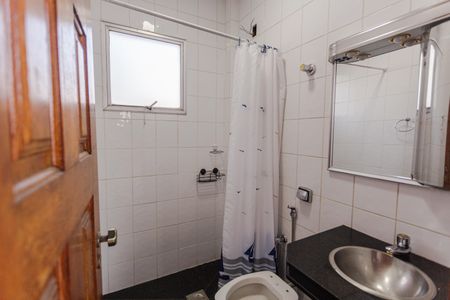 Apartamento à venda com 220m², 3 quartos e 2 vagasBanheiro Social da Cobertura