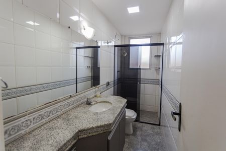 Apartamento à venda com 220m², 3 quartos e 2 vagasBanheiro Social