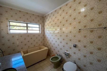 Casa para alugar com 210m², 4 quartos e 3 vagasBanheiro 