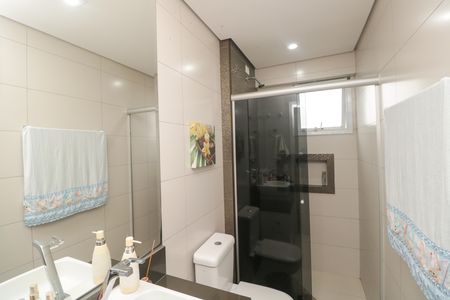 Apartamento à venda com 72m², 2 quartos e 2 vagas Apartamento à venda com 72m², 2 quartos e 2 vagasBanheiro da Suíte