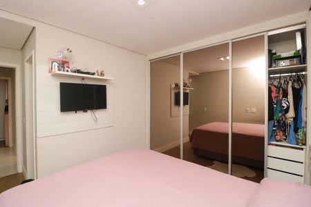 Apartamento à venda com 72m², 2 quartos e 2 vagas Apartamento à venda com 72m², 2 quartos e 2 vagasSuíte