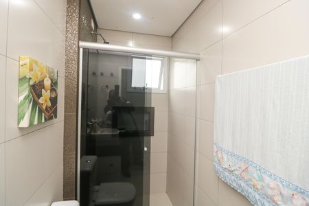 Apartamento à venda com 72m², 2 quartos e 2 vagas Apartamento à venda com 72m², 2 quartos e 2 vagasBanheiro da Suíte