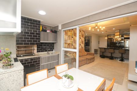 Apartamento à venda com 72m², 2 quartos e 2 vagas Apartamento à venda com 72m², 2 quartos e 2 vagasVaranda gourmet