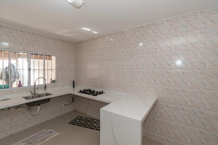 Cozinha  de casa à venda com 3 quartos, 280m² em Parque Bandeirantes I (nova Veneza), Sumaré