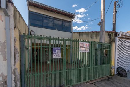 Casa à venda com 280m², 3 quartos e 2 vagasPlaca