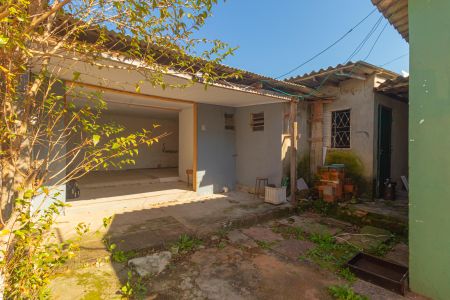 Casa à venda com 60m², 2 quartos e 1 vaga Casa à venda com 60m², 2 quartos e 1 vagaFundos