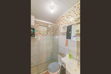 Casa à venda com 60m², 2 quartos e 1 vaga Casa à venda com 60m², 2 quartos e 1 vagaBanheiro
