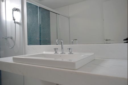 Apartamento à venda com 136m², 3 quartos e 2 vagasBanheiro da Suíte 1